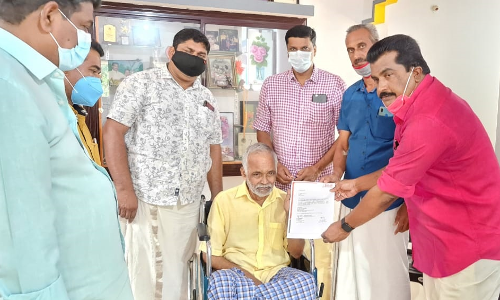 കേളി ചികിത്സാ സഹായം കൈമാറി