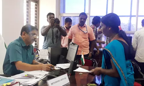 ഇടുക്കിയില് സ്വതന്ത്ര സ്ഥാനാര്ഥിയായി പെമ്പിളൈ ഒരുമൈ നേതാവ് ഗോമതി പത്രിക നല്കി ഇടുക്കിയില് സ്വതന്ത്ര സ്ഥാനാര്ഥിയായി പെമ്പിളൈ ഒരുമൈ നേതാവ് ഗോമതി പത്രിക നല്കി