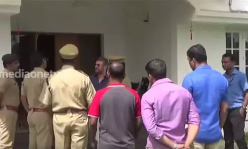 ആലുവയിലെ ദുരൂഹത നിറഞ്ഞ മോഷണപരമ്പരകള് ആലുവയിലെ ദുരൂഹത നിറഞ്ഞ മോഷണപരമ്പരകള്