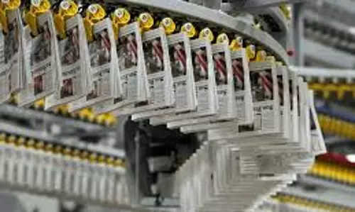 പത്രങ്ങളിലൂടെ കോവിഡ് 19 പകരുമോ? സത്യമറിയാം.. 