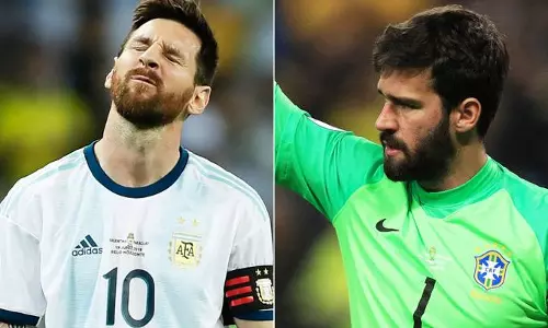 ബെക്കറെ തുളയ്ക്കാന്‍ മെസി, മിശിഹായെ തളയ്ക്കാന്‍ ബെക്കര്‍