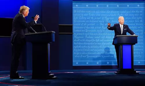 ആഴ്ചകൾക്കുള്ളിൽ വാക്സിൻ എത്തുമെന്ന് ട്രംപ്; വെറുതെയെന്ന് ബൈഡൻ