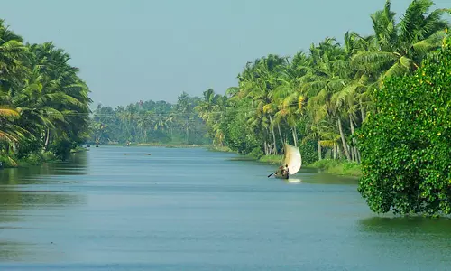 കുട്ടനാട് പാക്കേജിനെ ആയുധമാക്കി മുന്നണികൾ