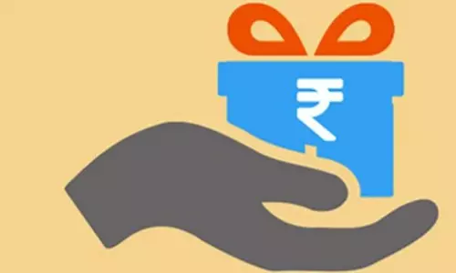 അതിഥികളായെത്തി ആതിഥേയരുടെ ദുരിതത്തില്‍ കൈത്താങ്ങായവര്‍