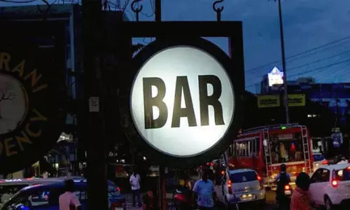 ബെവ്കോ ഔട്ട്ലെറ്റുകള് നാളെ തുറന്നു പ്രവര്ത്തിക്കും ബെവ്കോ ഔട്ട്ലെറ്റുകള് നാളെ തുറന്നു പ്രവര്ത്തിക്കും