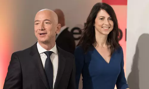 വിവാഹ മോചനത്തിലൂടെ ലോകത്തിലെ ഏറ്റവും വലിയ ധനികയാവാനൊരുങ്ങി മാക്കെൻസി 