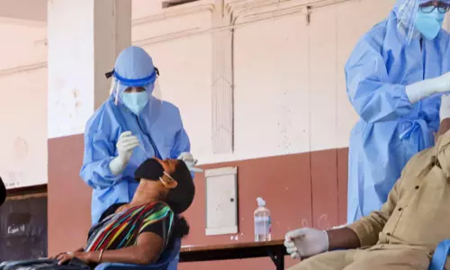 കേരളമടക്കം അഞ്ച് സംസ്ഥാനങ്ങളില് കോവിഡ് ബാധിതരുടെ എണ്ണത്തില് വര്ധന കേരളമടക്കം അഞ്ച് സംസ്ഥാനങ്ങളില് കോവിഡ് ബാധിതരുടെ എണ്ണത്തില് വര്ധന