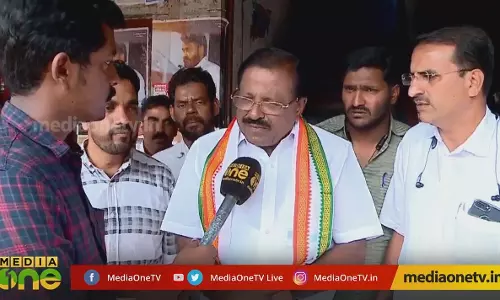 മണ്ഡലത്തിലെ വികസനപ്രശ്നങ്ങൾ എണ്ണി പറഞ്ഞ് രാജ്മോഹൻ ഉണ്ണിത്താൻ മണ്ഡലത്തിലെ വികസനപ്രശ്നങ്ങൾ എണ്ണി പറഞ്ഞ് രാജ്മോഹൻ ഉണ്ണിത്താൻ