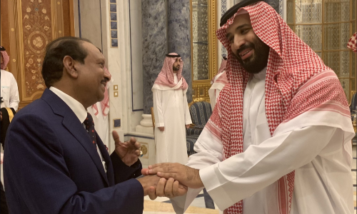 അതിവേഗം വളരുന്ന ലുലു ഗ്രൂപ്പില്‍ നിന്നും ഓഹരി വാങ്ങാന്‍ സൗദി അറേബ്യയും; ചര്‍ച്ചകള്‍ പുരോഗമിക്കുന്നു