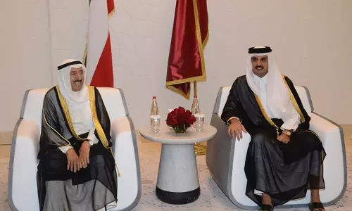 കോവിഡ് പ്രതിസന്ധി: ഖത്തര്‍, കുവൈത്ത് അമീറുമാര്‍ ചര്‍ച്ച നടത്തി