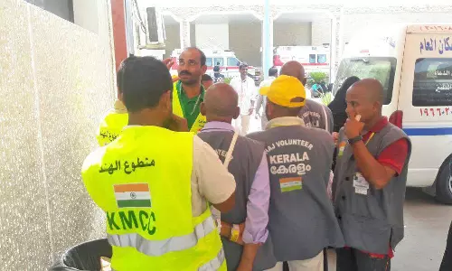 ഹജ്ജിനെ വരവേല്‍ക്കാന്‍ മലയാളി സംഘടനകള്‍; മക്കയില്‍ കെ.എം.സി.സി വളണ്ടിയര്‍ സംഗമം, ഇന്ന് മുതല്‍ കൂടുതല്‍ സംഘടനകള്‍ രംഗത്ത്