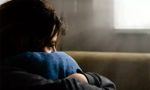 കരുതലോടെ നിൽക്കണം, ഐസൊലേഷനിൽ മനോനില തെറ്റുന്നവരോടൊപ്പം കരുതലോടെ നിൽക്കണം, ഐസൊലേഷനിൽ മനോനില തെറ്റുന്നവരോടൊപ്പം