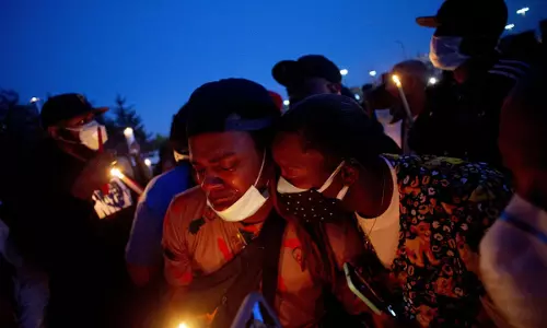 മാസ്കില്ലാത്തതിനാല്‍ ഷോപ്പിലേക്ക് പ്രവേശിപ്പിച്ചില്ല; സെക്യൂരിറ്റിയെ വെടിവെച്ചു കൊന്നു