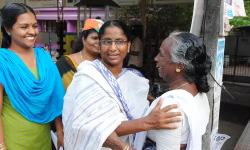 ആലപ്പുഴയില്‍ പ്രചരണം ശക്തമാക്കി ഷാനിമോള്‍ ഉസ്മാന്‍