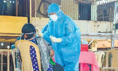 പിപിഇ കിറ്റ് ധരിക്കുന്ന ഡോക്ടര്‍മാരുടെയും നഴ്‍സുമാരുടെയും ശരീരഭാരം കുറയുന്നുവെന്ന് പഠനം