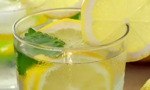 ഒരു ഗ്ലാസ് ചൂട് വെള്ളത്തില്‍ നാരങ്ങ പിഴിഞ്ഞ് കുടിച്ചിട്ടുണ്ടോ?