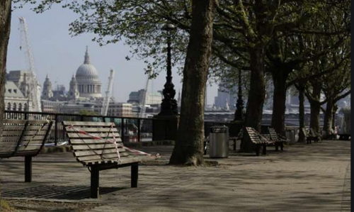 കോവിഡിനെ പിടിച്ചുകെട്ടാനാകാതെ ബ്രിട്ടന്‍; ലോക് ഡൌണ്‍ മൂന്നാഴ്ച കൂടി നീട്ടി