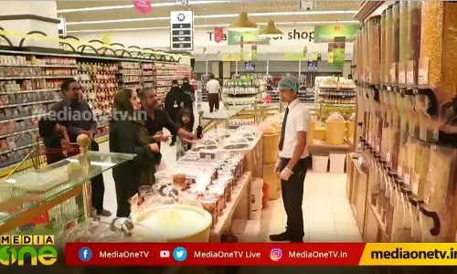 Sumayya with Raj Kalesh Sumayya with Raj Kalesh