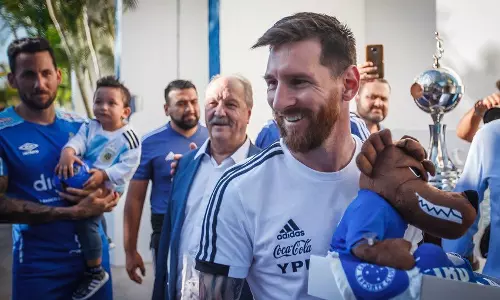 റൊസാരിയോയിലെ തന്റെ റെസ്‌റ്റോറന്റ് പാവങ്ങൾക്കായി തുറന്നുകൊടുത്ത് ലയണൽ മെസ്സി 