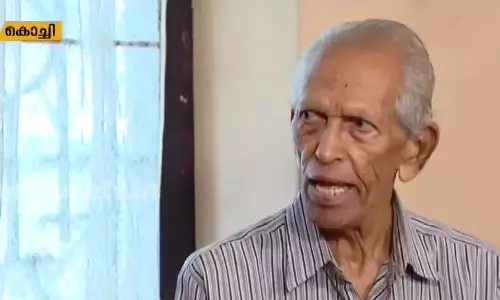 നമ്മുടെ ഭരണഘടനയുടെ ഭാവി നിശ്ചയിക്കുന്ന തെരഞ്ഞെടുപ്പ്; വോട്ടുവഴിയില്‍ എം.കെ സാനു മാഷ്