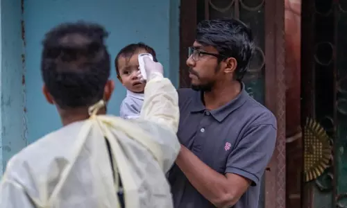 ജനസാന്ദ്രതയുള്ള മേഖലയില്‍ പിടിമുറുക്കി സൗദി അറേബ്യ; ഓരോ വീടും കയറി പരിശോധന; മക്കയില്‍ 325 പേരടക്കം  ഇന്ന് 762 പേര്‍ക്ക് കോവിഡ്; നാല് മരണം