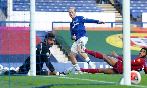 ലിവര്‍പൂളിന് എവര്‍ട്ടന്റെ സമനില കുരുക്ക്