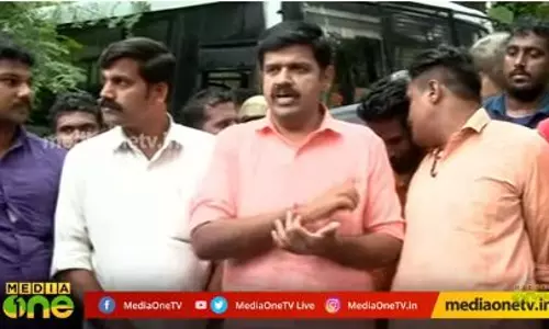 ദേശസ്നേഹം വളർത്തുക വഴി,  ഇനി യുവമോർച്ചയുടെ ഊഴമാണ് 