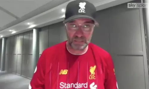 ലിവര്‍പൂളിന്റെ കിരീട നേട്ടത്തില്‍ കണ്ണീരടക്കാനാവാതെ ക്ലോപ്