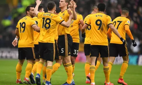 പ്രീമിയര് ലീഗ്; വമ്പന്മാരെ പിച്ചിചീന്തുന്ന ‘ചെന്നായ്കൂട്ടം’ പ്രീമിയര് ലീഗ്; വമ്പന്മാരെ പിച്ചിചീന്തുന്ന ‘ചെന്നായ്കൂട്ടം’