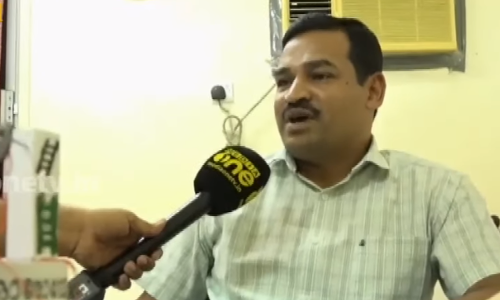 പ്രചരണത്തിന് നാട്ടില്‍ പോകാന്‍ കഴിയാത്തതിന്റെ വിഷമം ചുവരെഴുതി തീര്‍ക്കുകയാണ് ഈ തിരൂരങ്ങാടിക്കാരന്‍...