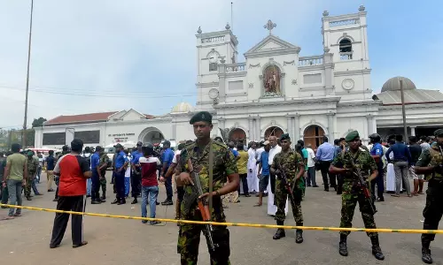 കണ്ണീരൊഴിയാതെ ശ്രീലങ്ക; മരണസംഖ്യ 290 ആയി, 24 പേര്‍ അറസ്റ്റില്‍