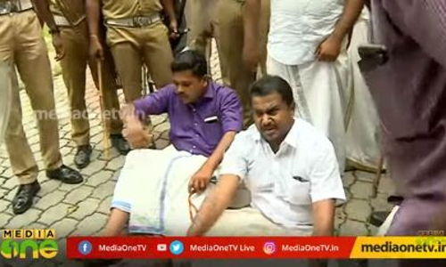 പി.എസ്.സി ആസ്ഥാനത്തെ വിപ്ലവം 