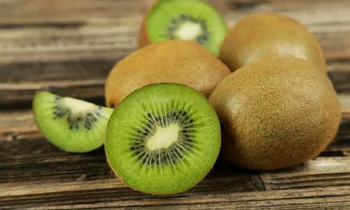 പഴങ്ങളില്‍ കേമി; അറിയാം കിവി പഴത്തിന്‍റെ ഗുണങ്ങള്‍