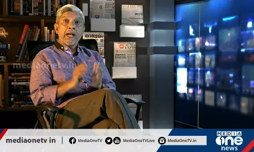 കഷണ്ടിത്തലയോ ഫുട്ബോളോ ? ഒരു നിര്‍മ്മിതബുദ്ധി ഭ്രമം...