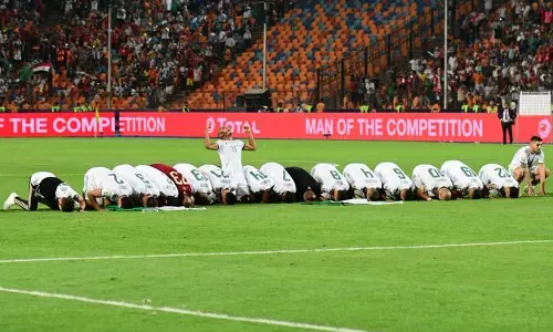 ഇതെന്ത് ഗോൾ? അൽജീരിയക്ക് കപ്പ് സമ്മാനിച്ചത് രണ്ടാം മിനുട്ടിലെ വിചിത്ര ഗോൾ 