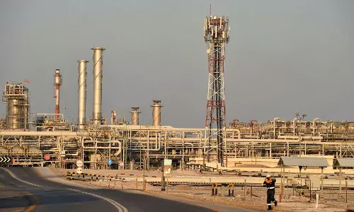 എണ്ണ ഉത്പാദന നിയന്ത്രണം തുടരാൻ ഒപെക് ധാരണ