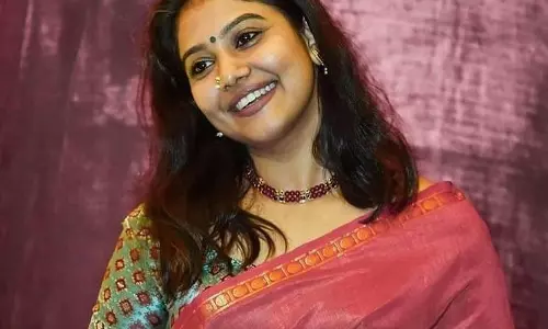 ചിലരങ്ങിനെയാണ് എന്തിനും ഏതിനും തെറ്റ് മാത്രം കാണുന്നവർ; പാര്‍വതിക്കെതിരെ ഒളിയമ്പുമായി രചന നാരായണന്‍കുട്ടി