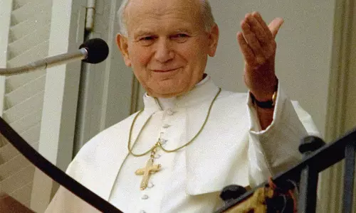 ജോണ്‍ പോള്‍ രണ്ടാമന്‍ മാര്‍പാപ്പയെ വിശുദ്ധനായി പ്രഖ്യാപിച്ചത് തെറ്റായിപ്പോയിയെന്ന് ഫാ. പോള്‍ തേലക്കാട്ട്