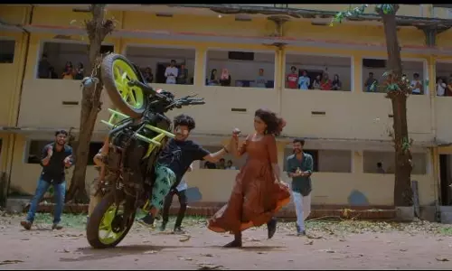 ഫുക്രുവും ടിക് ടോക് താരങ്ങളും.. തല്ലുംമ്പിടിയുടെ ടീസറെത്തി