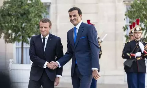 ഖത്തര്‍ അമീര്‍ ഫ്രാന്‍സില്‍