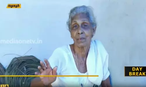 പായ നെയ്ത്തില്‍ അമ്പതാണ്ടിന്റെ തിളക്കവുമായി  എണ്‍പതുകാരി തങ്കമ്മ