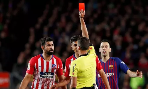 നാല് ഗോളും ചുവപ്പു കാര്ഡും, നായകനും വില്ലനുമായി കോസ്റ്റ നാല് ഗോളും ചുവപ്പു കാര്ഡും, നായകനും വില്ലനുമായി കോസ്റ്റ