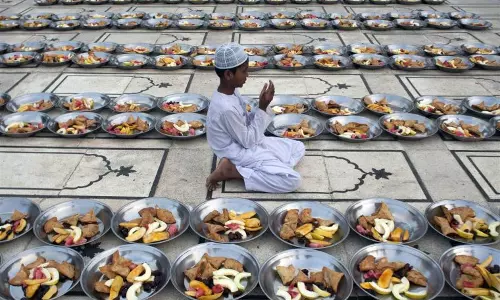 റമദാന്‍: ഖത്തറില്‍ വ്യവസായ മന്ത്രാലയവും ഭക്ഷ്യവകുപ്പും ചേര്‍ന്ന് സംയുക്ത ദേശീയ പദ്ധതി പ്രഖ്യാപിച്ചു