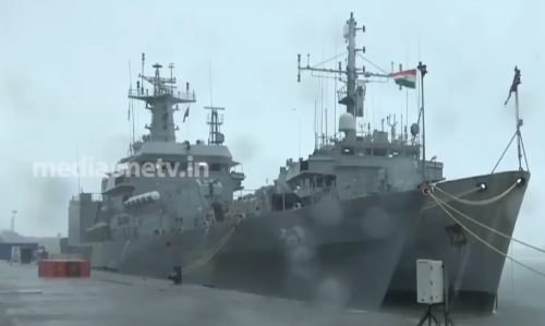 സന്ദര്‍ശകര്‍ക്ക് വേറിട്ട അനുഭവമായി നാവികസേനയുടെ യുദ്ധക്കപ്പല്‍ പ്രദര്‍ശനം