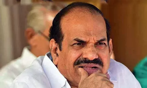 വിനോദിനിക്ക് ഒരു ഫോൺ ഉണ്ട്, അത് പൈസ കൊടുത്തു വാങ്ങിയതാണ്; ഐ ഫോൺ വിവാദത്തിൽ കോടിയേരി