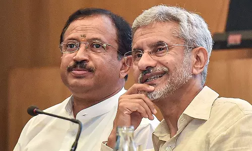 വിദേശകാര്യമന്ത്രി എസ്. ജയശങ്കര് ഈ മാസം അവസാനം ഖത്തറും കുവൈത്തും സന്ദര്ശിക്കും; വി. മുരളീധരന് ഒമാനും.. വിദേശകാര്യമന്ത്രി എസ്. ജയശങ്കര് ഈ മാസം അവസാനം ഖത്തറും കുവൈത്തും സന്ദര്ശിക്കും; വി. മുരളീധരന് ഒമാനും..