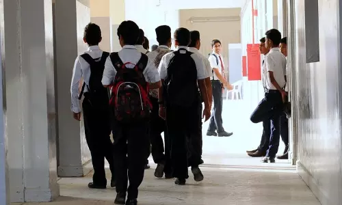 കോവിഡ്: ഖത്തറിലെ സ്വകാര്യ സ്കൂളുകളില് ഫീസിളവ് നല്കാനാവില്ലെന്ന് അധികൃതര് കോവിഡ്: ഖത്തറിലെ സ്വകാര്യ സ്കൂളുകളില് ഫീസിളവ് നല്കാനാവില്ലെന്ന് അധികൃതര്