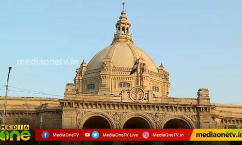 ലക്നൌവിലൂടെയാണ് കേന്ദ്രത്തിലേക്കുള്ള വഴി ലക്നൌവിലൂടെയാണ് കേന്ദ്രത്തിലേക്കുള്ള വഴി