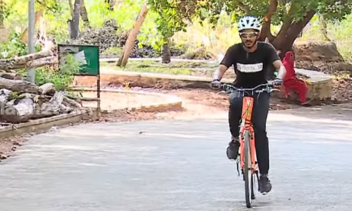 ഇടത്തോട്ട് തിരിച്ചാല്‍ വലത്തോട്ട് പോകുന്ന സൈക്കിളുമായി എന്‍ജിനിയറിംഗ് വിദ്യാര്‍ഥി