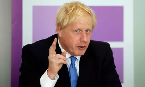 ബ്രിട്ടീഷ് പ്രധാനമന്ത്രി പ്രധാനമന്ത്രിയുടെ നില തൃപ്തികരമാണെന്നും മരുന്നുകളോട് പ്രതികരിക്കുന്നുണ്ടെന്നും ചാന്‍സലര്‍